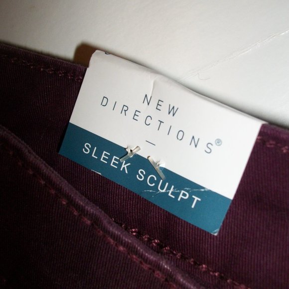 NEW DIRECTIONS 6 "Mulberry" Sleek & Sculpt Jeans NWT Wet Look Tummy Control - Picture 3 of 13